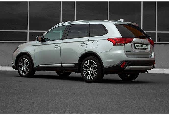 Mitsubishi Outlander rental